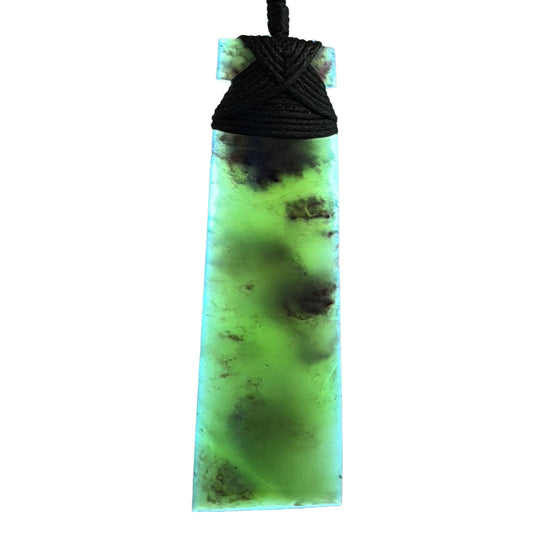 Toki / Adze Pounamu Pendant - NZ Greenstone | Hapopo Īnanga Totoweka
