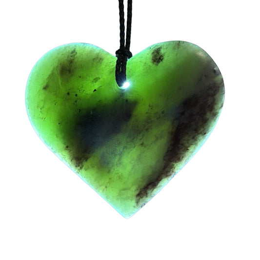 Manawa / Heart Pounamu Pendant - NZ Greenstone | Hapopo Īnanga Totoweka