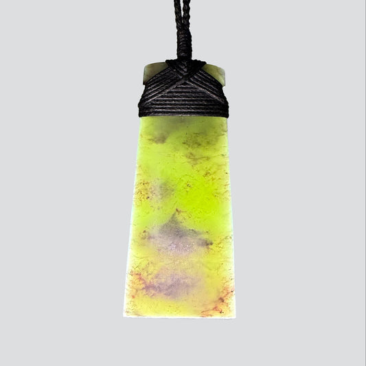 Toki / Adze Pounamu Pendant | Hapopo