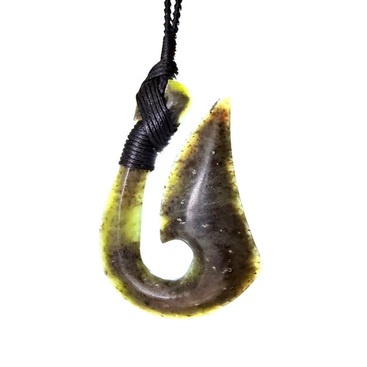 Hei Matau / Fish Hook Pounamu Pendant | Hapopo