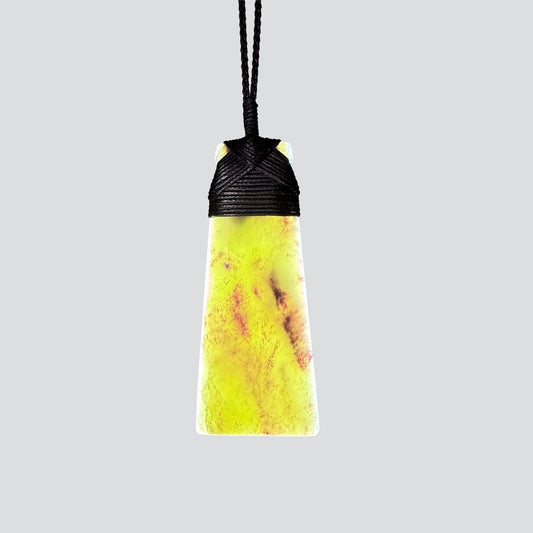 Toki / Adze Pounamu Pendant | Hapopo