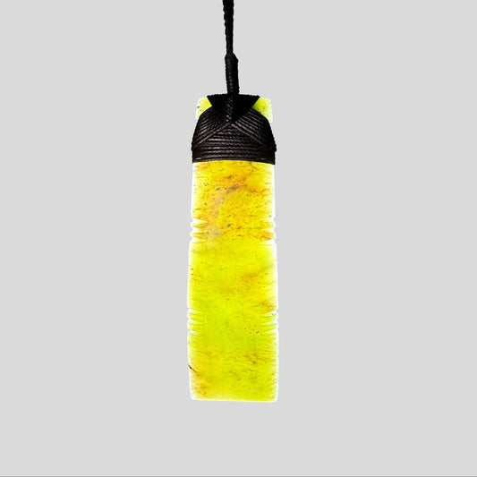 Toki / Adze Pounamu Pendant | Hapopo